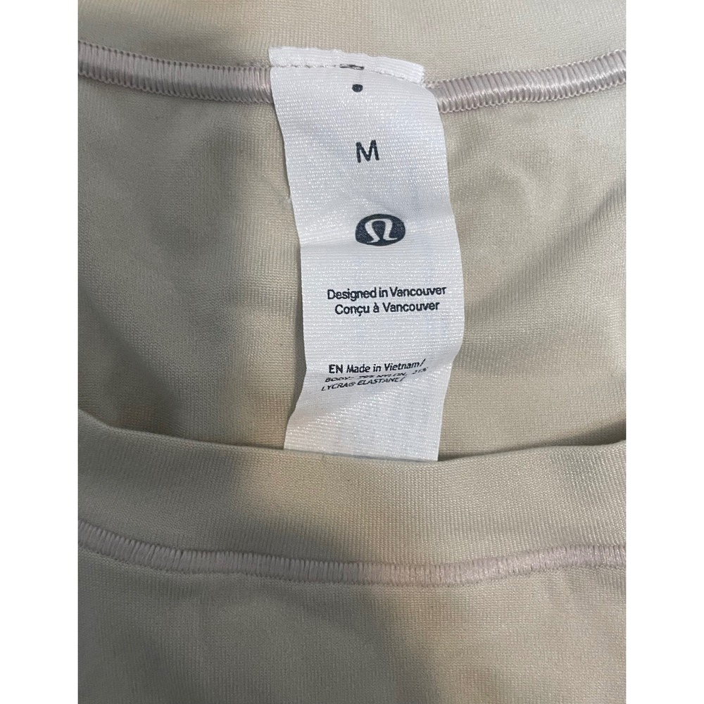 Lululemon Tan T-Shirt Womenâs Medium Athletic Fit Workout Top - Picture 3 of 4